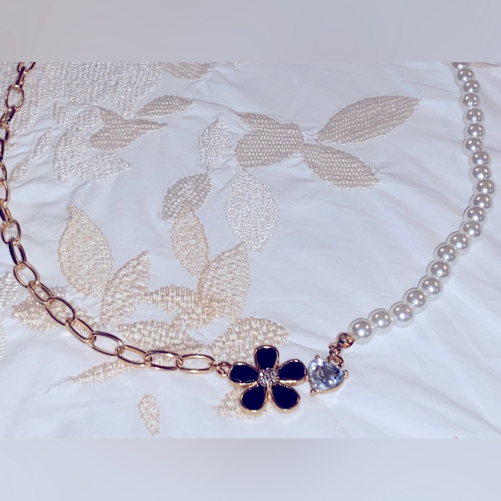 NWT Mixed Gold & Blue Tone Necklace- 17” Chain w/Acrylic Blue Flower & Crystals - Picture 4 of 16